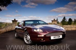 фото Астон Мартин Aston Martin DB7 Coupe 1996. Кликните для просмотра фото автомобиля большего размера.