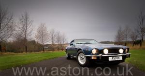 фото Астон Мартин Aston Martin V8 Coupe 1986. Кликните для просмотра фото автомобиля большего размера.