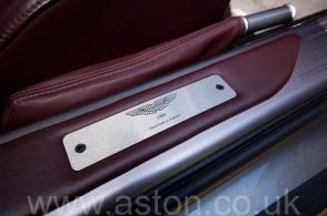 вид Астон Мартин Aston Martin DB9 2005. Кликните для просмотра фото автомобиля большего размера.
