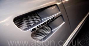 роскошный Астон Мартин Aston Martin V8 Volante - LWB 2000. Кликните для просмотра фото автомобиля большего размера.