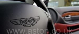 красивый Астон Мартин Aston Martin DB7 Vantage 2004. Кликните для просмотра фото автомобиля большего размера.