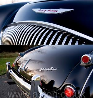 вид Austin Healey 100M 1955. Кликните для просмотра фото автомобиля большего размера.