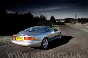 фото Астон Мартин Db7 GT 2003. Кликните для просмотра фото автомобиля большего размера.